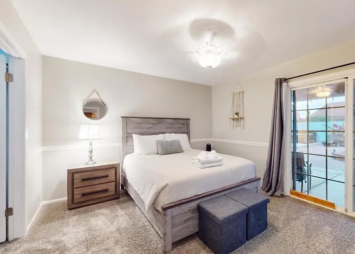 Chic Retreat Chandler