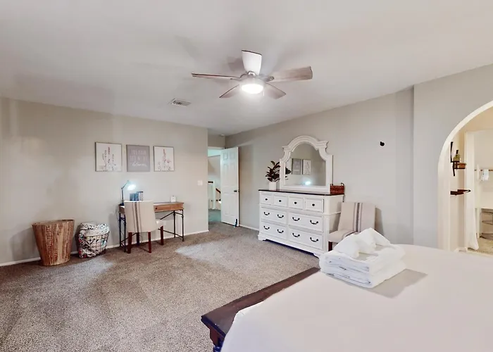 Chic Retreat *